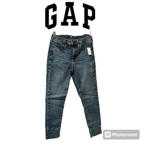 Gap NWT Mid-Rise Medium Wash Favorite Jeggings 6R or 28T